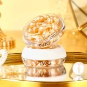 Yaşlanma ve Kırışıklık Karşıtı Fulleren Yüz Kapsül Serumu (0.34g*30 adet)