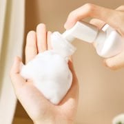 Fırçalı Yüz Temizleme Köpüğü 150ml Zerdeçal